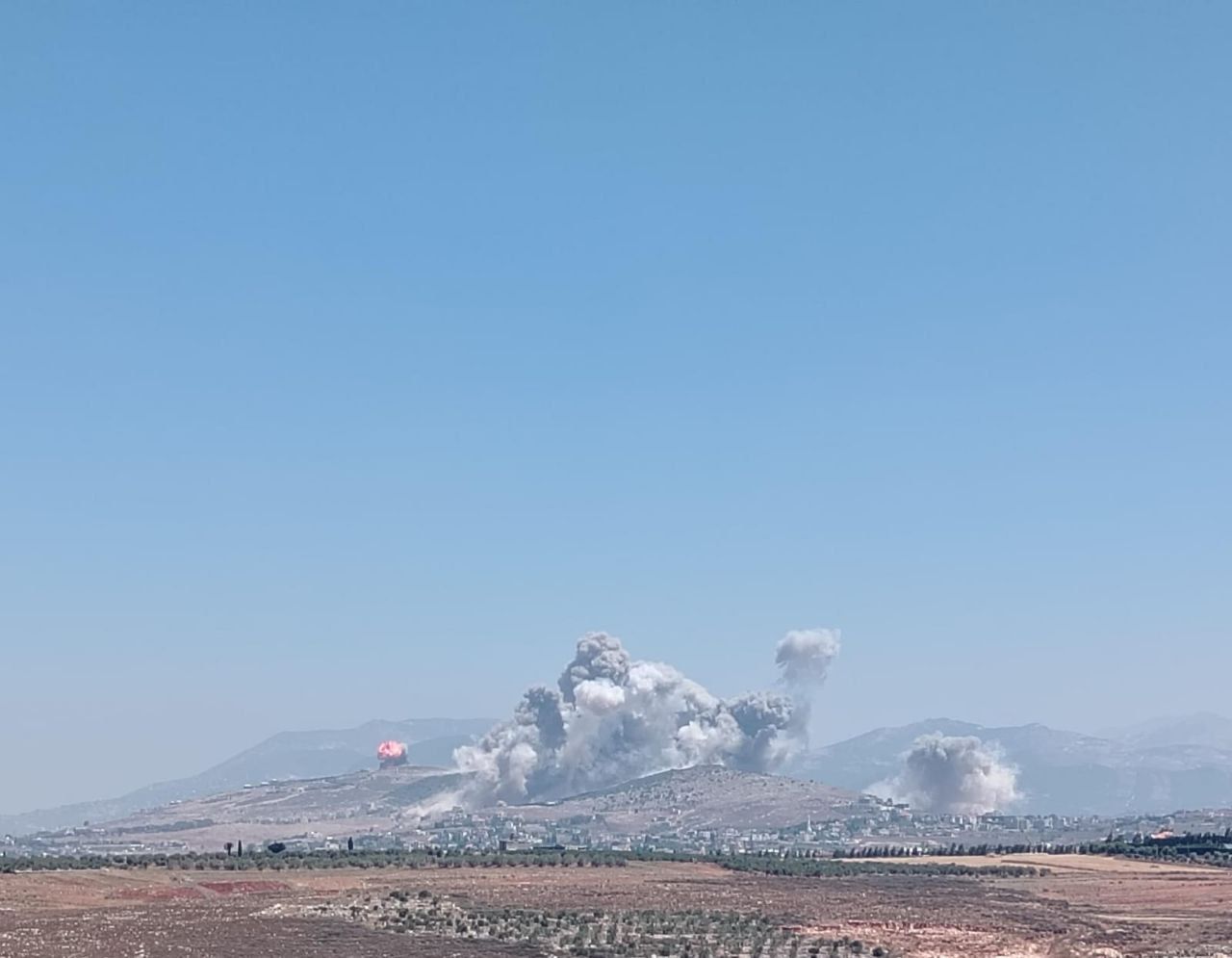 الان.. طيران الاحتلال ينفذ سلسلة غارات عنيفة تستهدف جنوب لبنان.