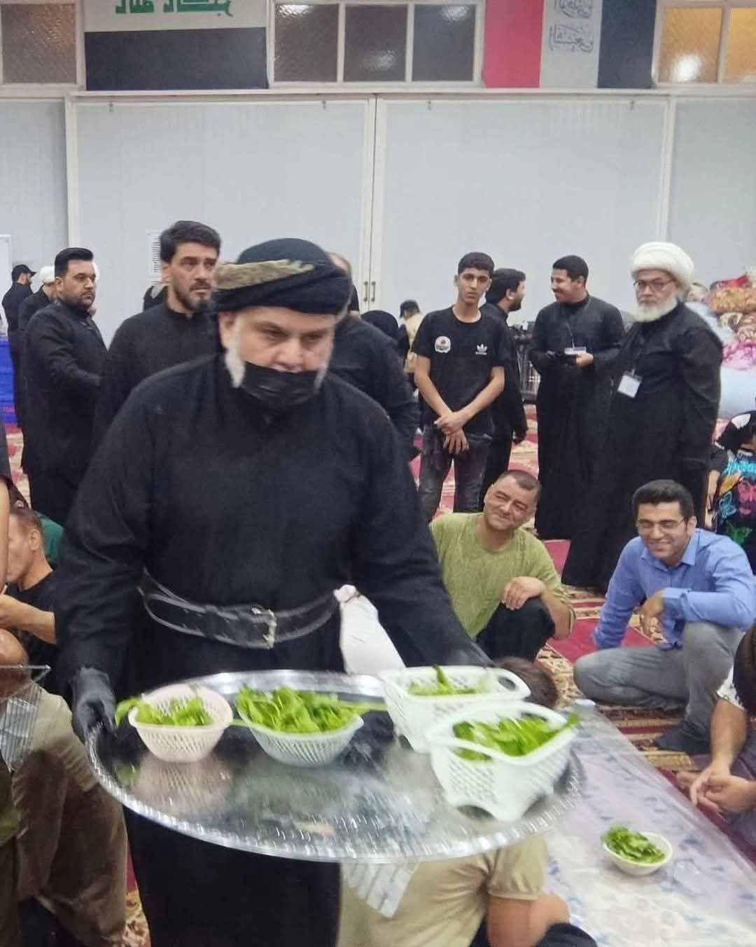 السيد مقتدى الصدر… رجل الدولة الزاهد الذي دخل القصر وخرج حبآ بالعراق