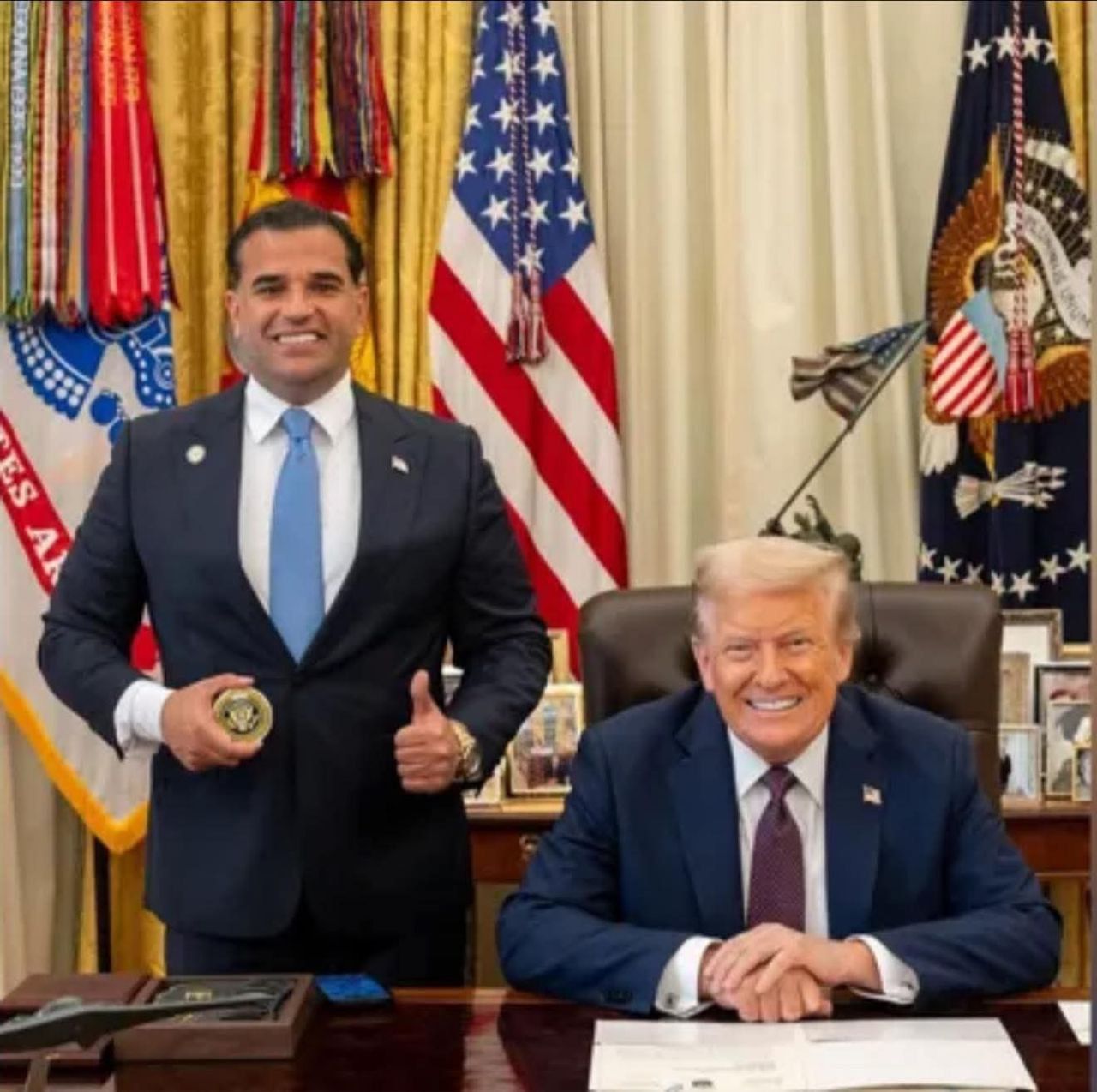 مبعوث ترامب إلى بغداد “مارك سافايا”: لا مكان للجماعات المسلحة التي تعمل خارج سلطة الدولة في عراقٍ مستقر وذي سيادة.– العراق بدأ يستعيد مكانته كدولة ذات سيادة تعمل على تقليص النفوذ الخارجي وجمع السلاح بيد الحكومة الشرعية.– العراق سيبقى أحد أقوى وأهم شركاء الولايات المتحدة في المنطقة.