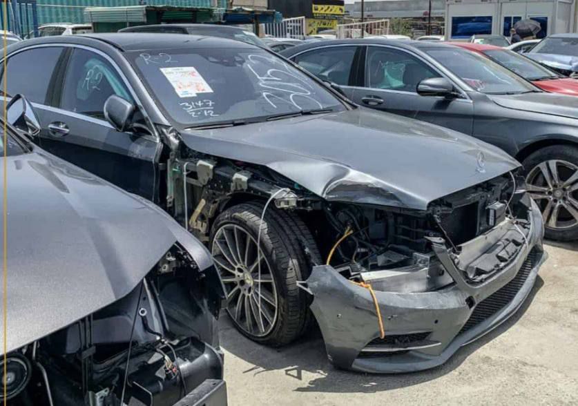 العراق يقرر حظر استيراد 4 أنواع من السيارات المتضررة نهائياً: المحترقة والغارقة والتالفة والحوادث الجسيمة.