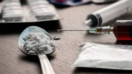 المنافذ الحدودية: ضبط أكثر من 2 كغم من مادة الترياك وحبوب مخدرة بحوزة مسافرين أجنبيين في منفذ الشلامجة.