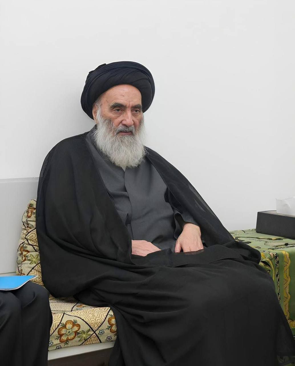 🔴 مكتب المرجع الديني “علي السيستاني”: السبت أول أيام عيد الفطر المبارك.