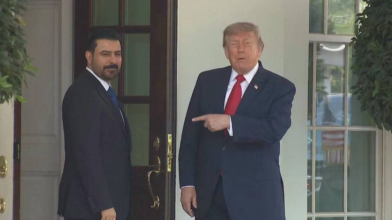 الرئيس الأمريكي “دونالد ترامب” في مؤتمر صحفي مع رئيس الوزراء علي الزيدي: – لي شرف عظيم أن استقبل رئيس الوزراء العراقي.– رئيس الوزراء علي الزيدي يقوم بعمل ممتاز.– الزيدي قائد عظيم وستكون لدينا شراكة قوية مع العراق في مجال النفط وسنعلن عنها هذا الأسبوع.– اعتقد أن رئيس الوزراء علي الزيدي سيبقى في منصبه لوقت طويل.– لن نحتاج لأن يكون جيشنا في العراق.– شركاتنا ستدخل العراق.