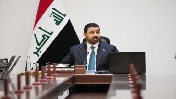 السفارة الأمريكية: ندعم رؤية حكومة الزيدي لنزع السلاح ونتطلع إلى تنفيذها الكامل والشامل والسريع.